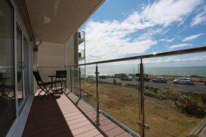 BOURNECOAST: FLAT with PANORAMIC SEA VIEWS- FM6180